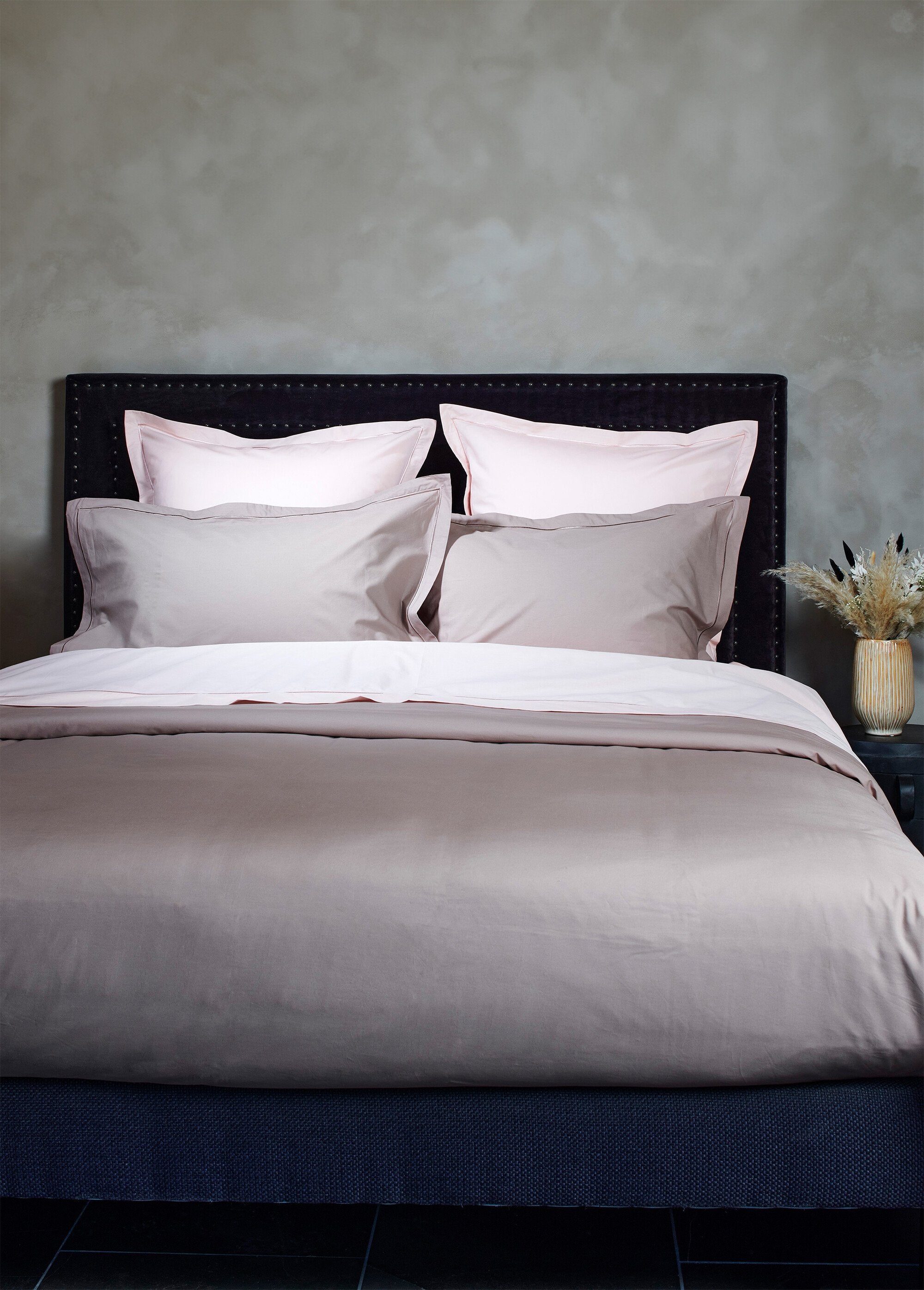 Plain_cotton_percale_pillowcase_Light_pink_DE1_slim