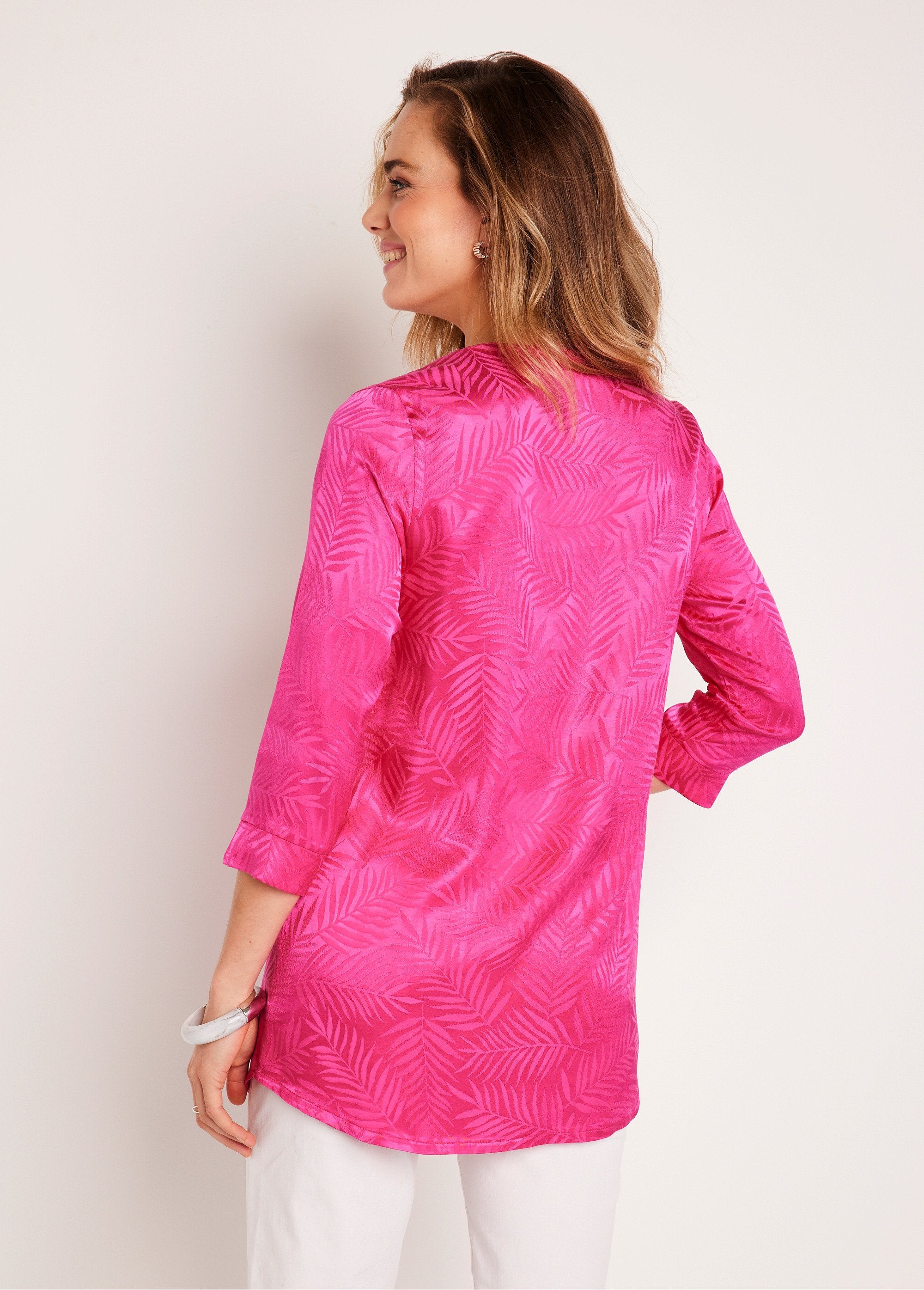 Long_V-neck_tunic_with_3/4_sleeves_Fuchsia_DO1_slim